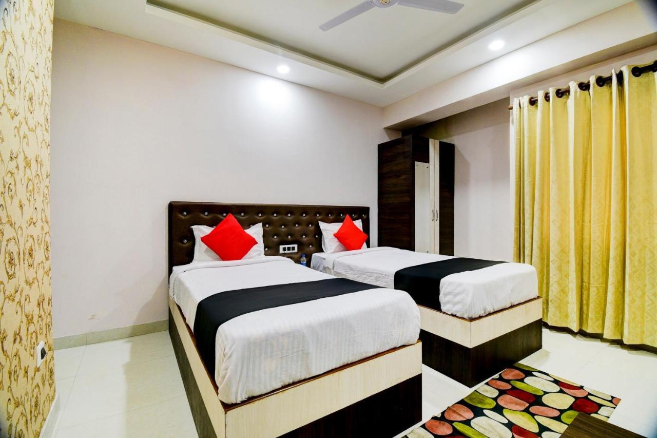 Collection O 73981 Imperial Inn Guwahati Exterior foto