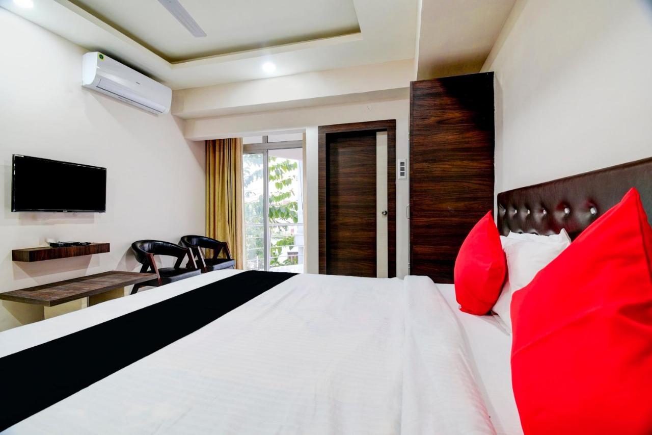 Collection O 73981 Imperial Inn Guwahati Exterior foto